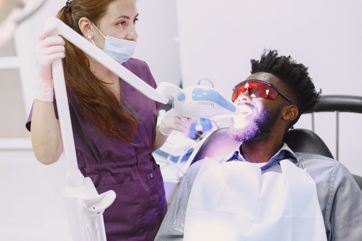 Teeth Whitening in Turkey: In-Office vs. Take-Home in 2026